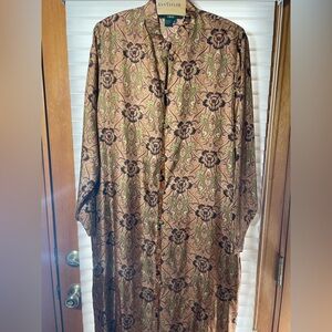 100  percent silk Orvis robe.  Beautiful.